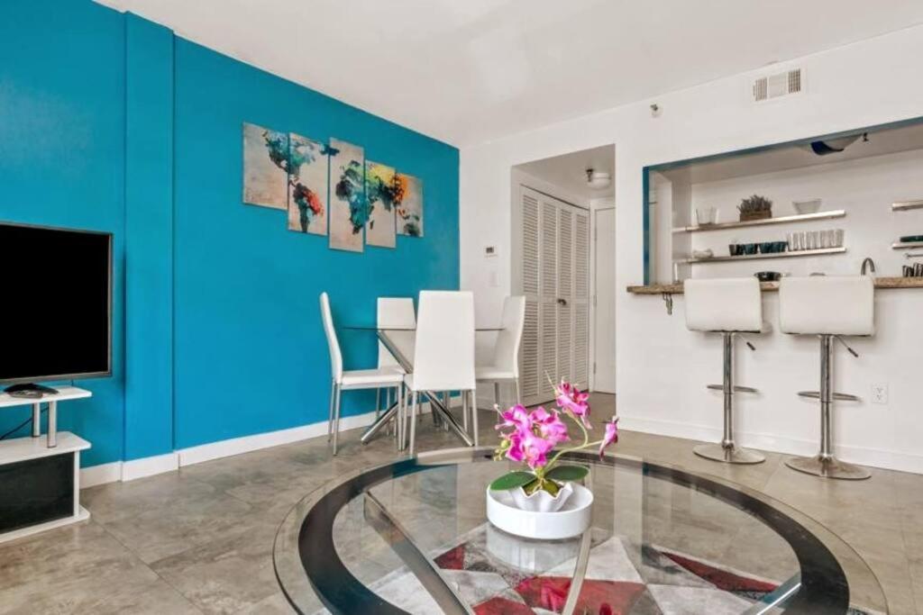 Amazing Apartment In South Beach, Ocean Drive マイアミビーチ エクステリア 写真