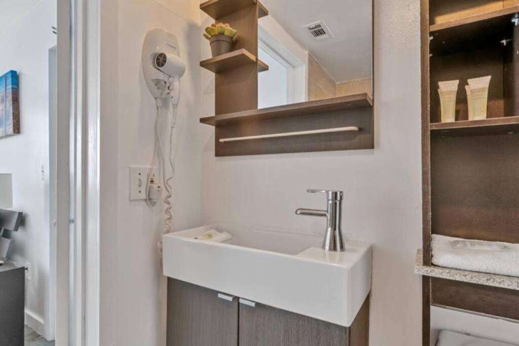 Amazing Apartment In South Beach, Ocean Drive マイアミビーチ エクステリア 写真
