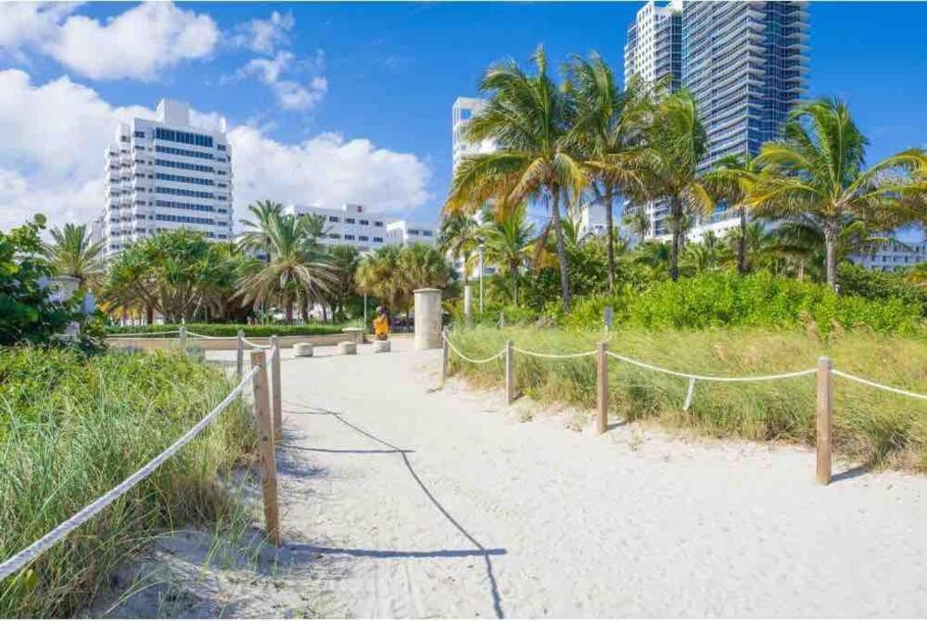 Amazing Apartment In South Beach, Ocean Drive マイアミビーチ エクステリア 写真